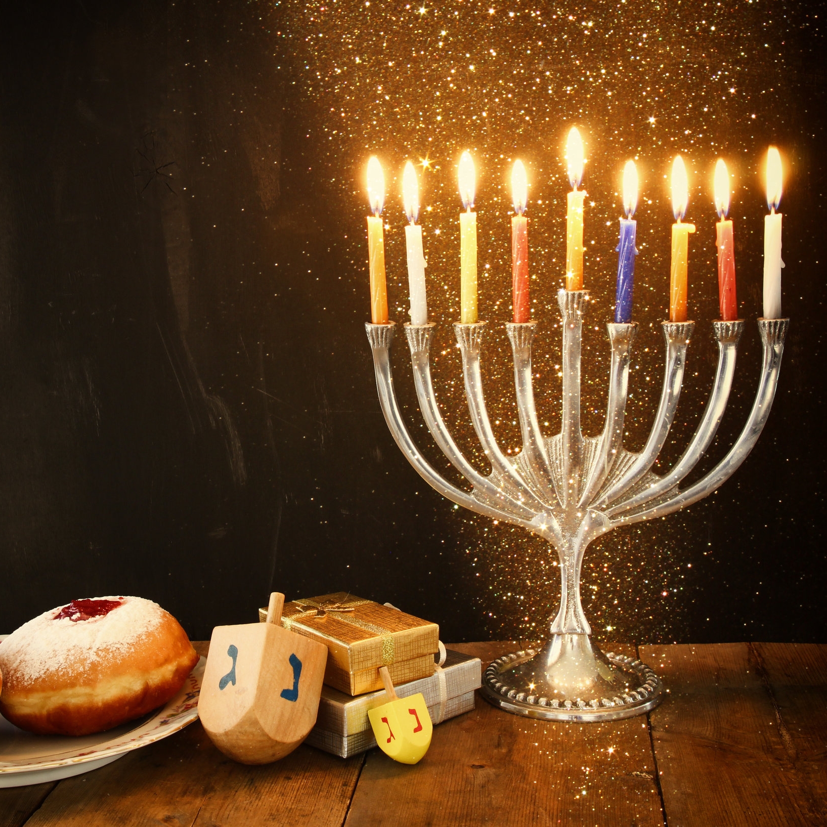 Looking for Moshiach in chanukah