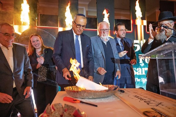 Rutgers Chabad Raises $2M at Dinner and Pays Off Mortgage